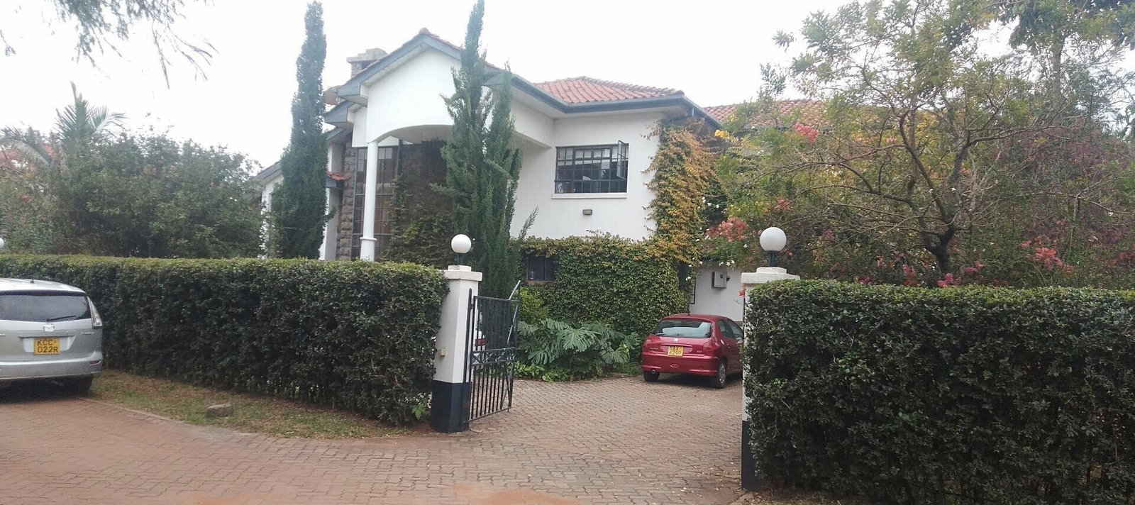 4-Bed Townhouse with Expansive Garden & DSQ – Karen
