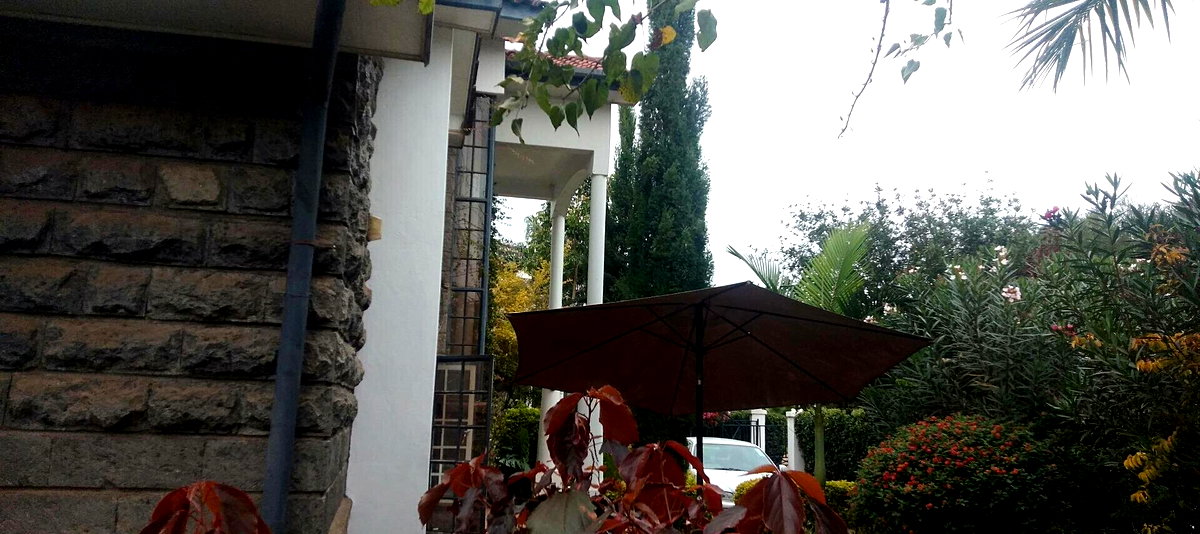 4-Bed Townhouse with Expansive Garden & DSQ – Karen