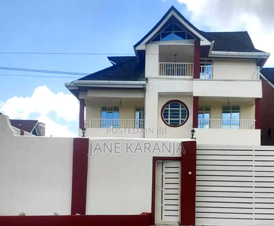 5bdrm Mansion in Membley for sale - Image 1