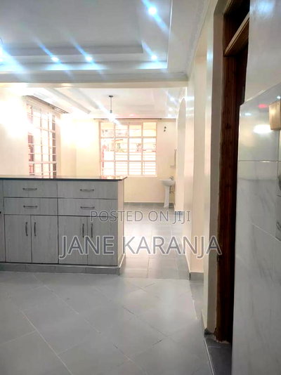 5bdrm Mansion in Membley for sale - Image 4