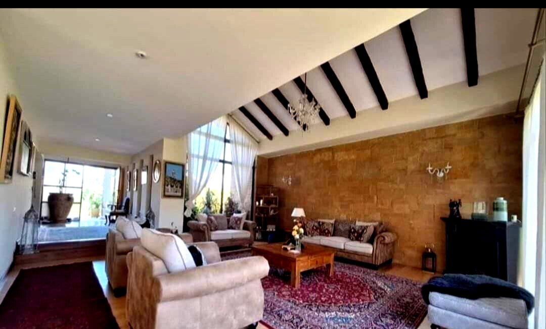4BR Townhouse with DSQ & Shared Pool – Karen