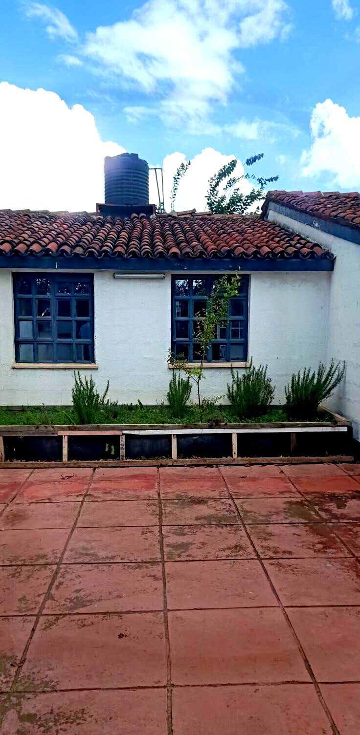 3BR Bungalow Townhouse in BuruBuru Phase 4 - Ready to Move In