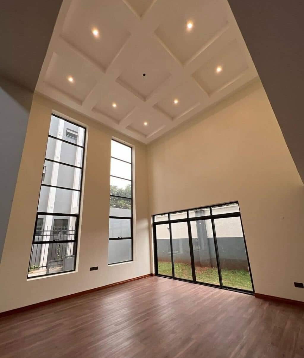 4-Ensuite Townhouse with Rooftop Terrace & Family Room - Lavington