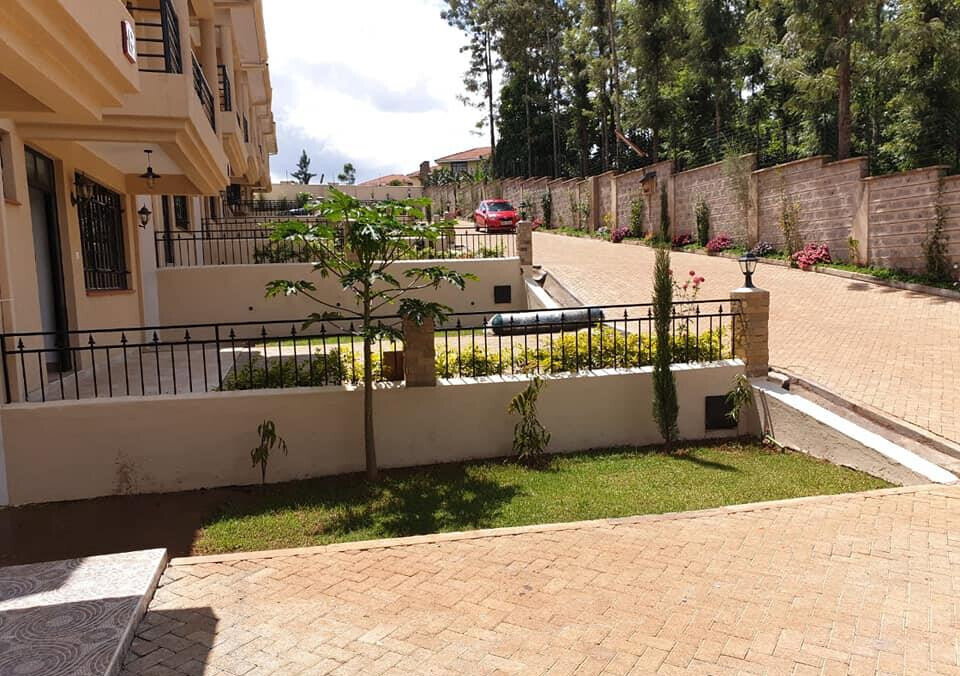 3BR All-Ensuite Townhouse with DSQ & Manicured Lawns – Windsor, Nairobi
