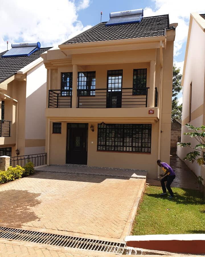 3BR All-Ensuite Townhouse with DSQ & Manicured Lawns – Windsor, Nairobi