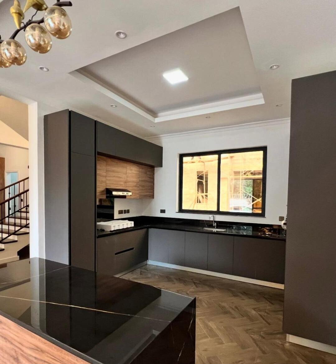 Newly Built 4-Ensuite Townhouse with Rooftop Terrace - Lavington
