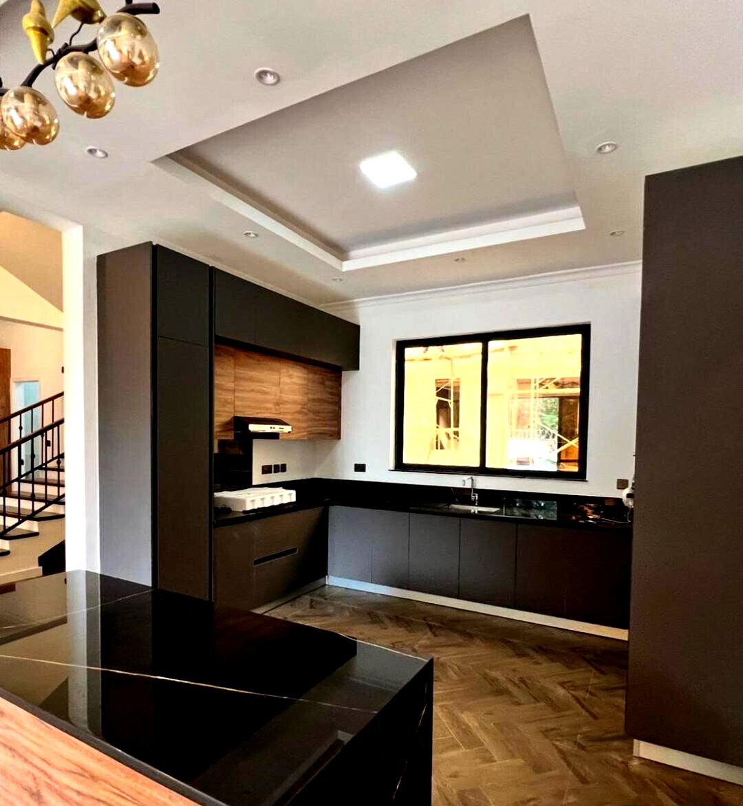 Newly Built 4-Ensuite Townhouse with Rooftop Terrace - Lavington