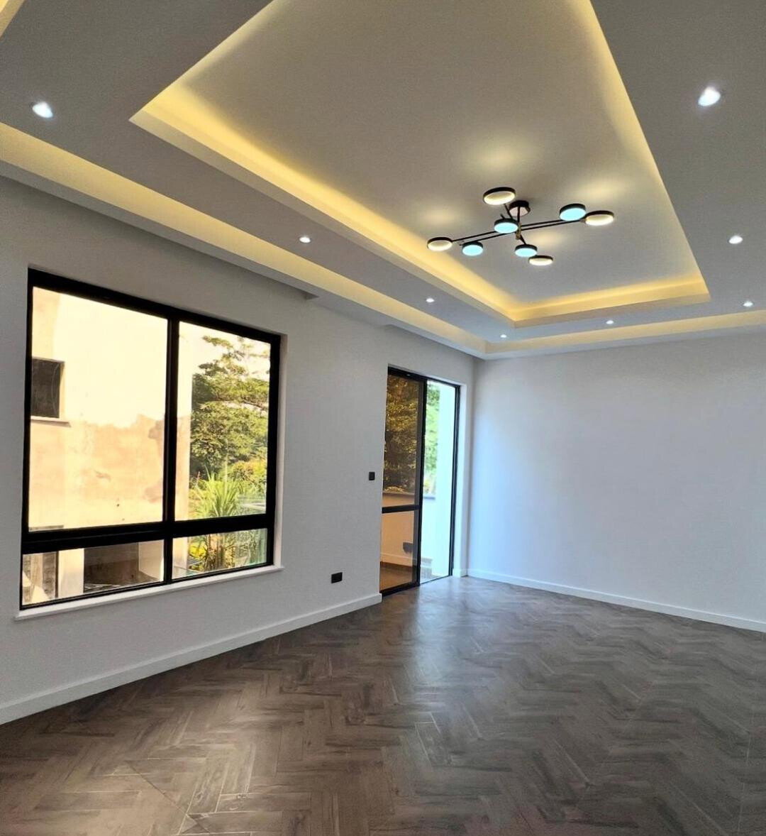 Newly Built 4-Ensuite Townhouse with Rooftop Terrace - Lavington