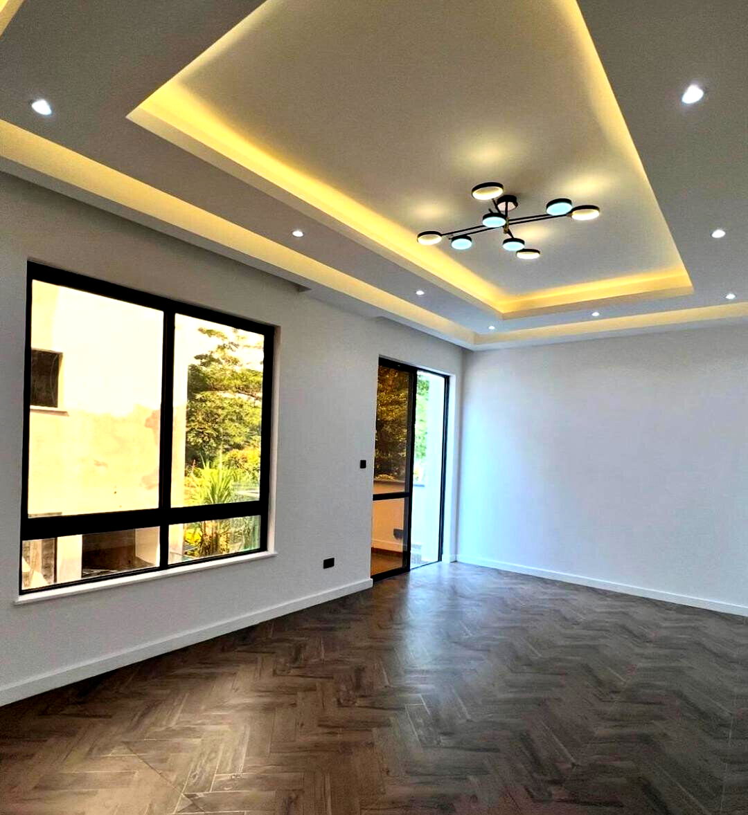 Newly Built 4-Ensuite Townhouse with Rooftop Terrace - Lavington