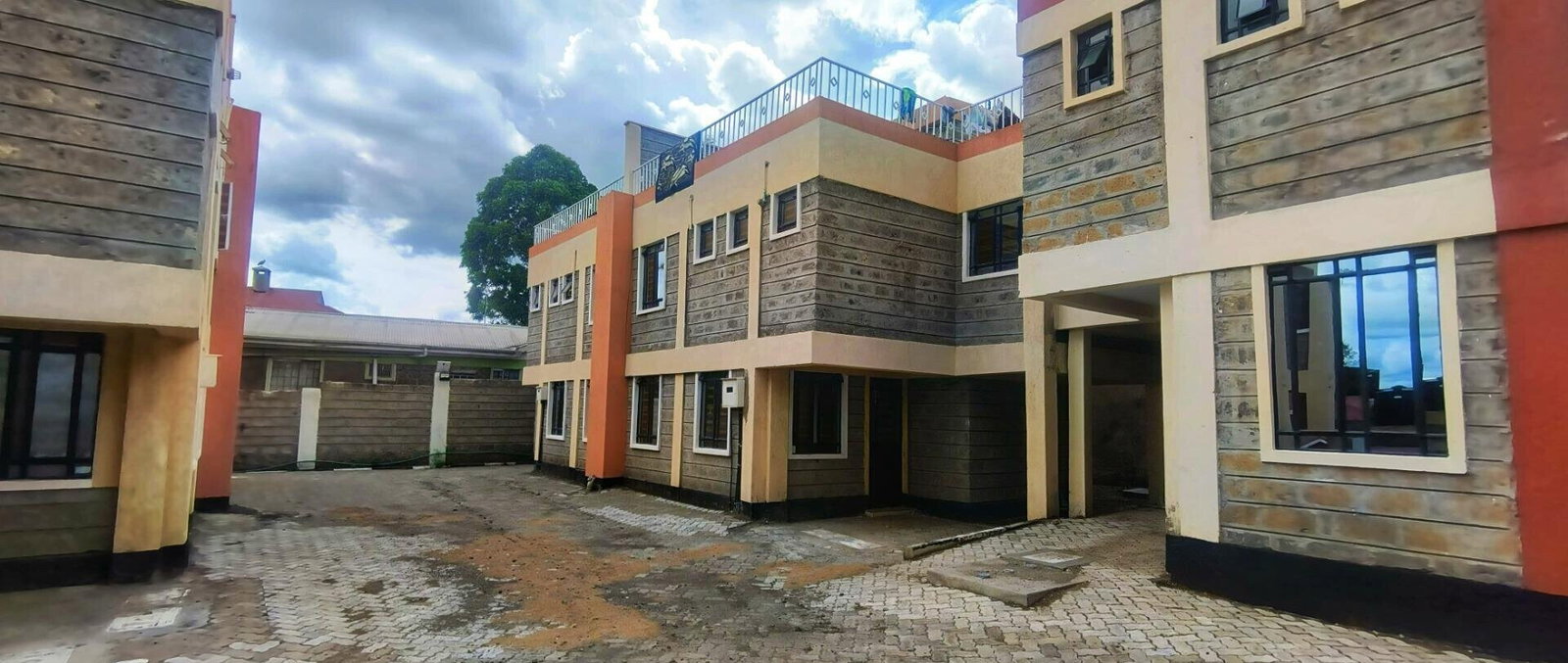3BR Townhouse with Rooftop Terrace & Pantry - Rimpa, Rongai