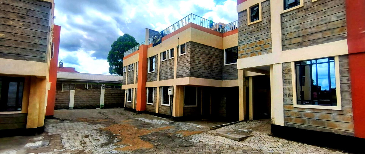 3BR Townhouse with Rooftop Terrace & Pantry - Rimpa, Rongai