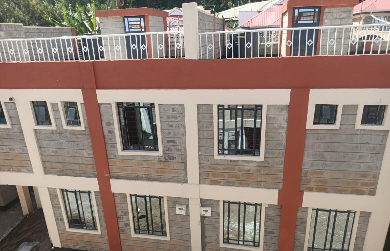 3BR Townhouse with Rooftop Terrace & Pantry - Rimpa, Rongai