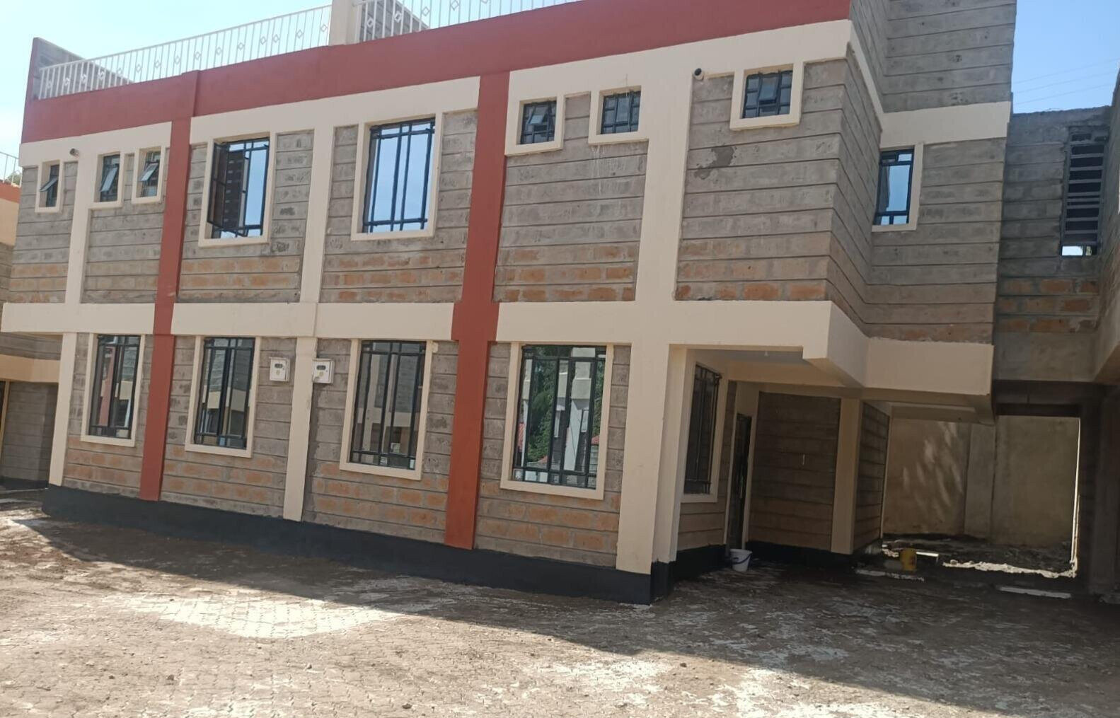 3BR Townhouse with Rooftop Terrace & Pantry - Rimpa, Rongai