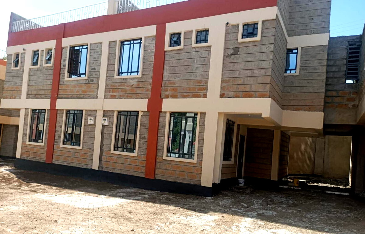 3BR Townhouse with Rooftop Terrace & Pantry - Rimpa, Rongai