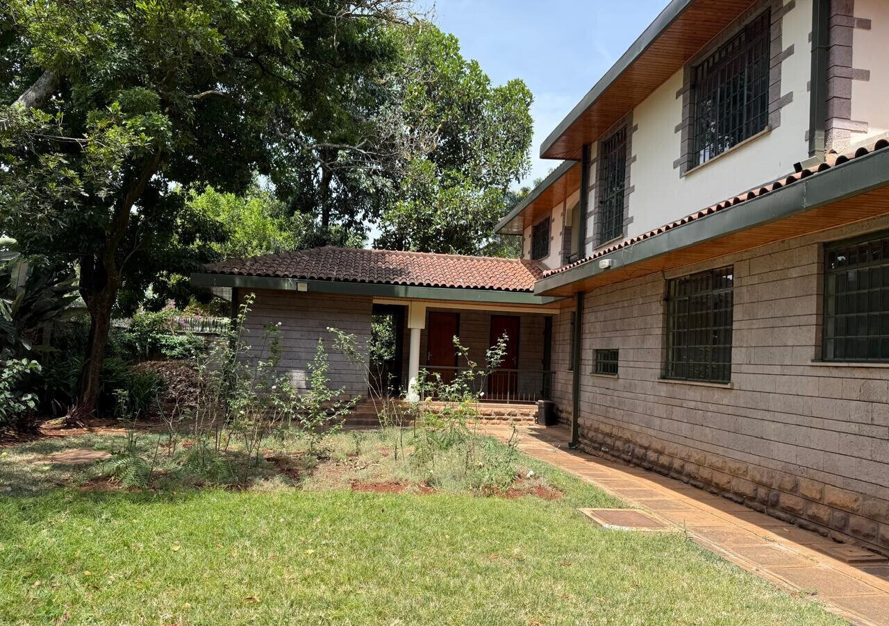 6BR Townhouse with Garden at KSh 140M