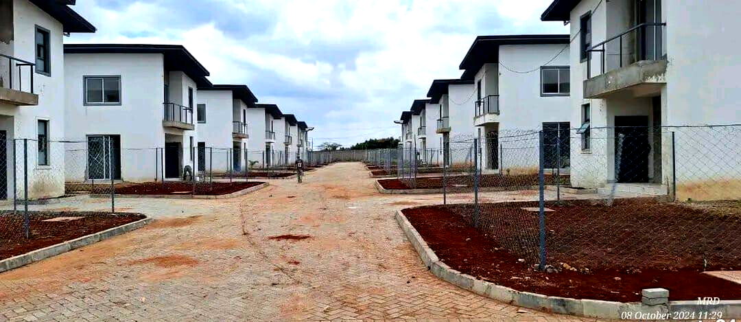 4BR All-Ensuite Villa with DSQ & Pool Access - Ongata Rongai