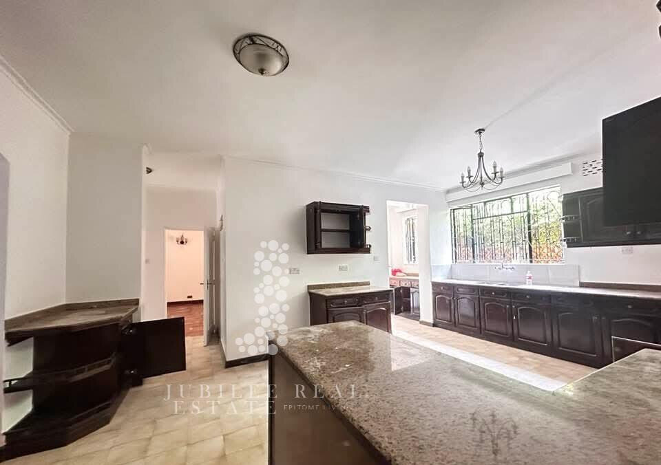 8BR Mansion with Garden at KSh 650K
