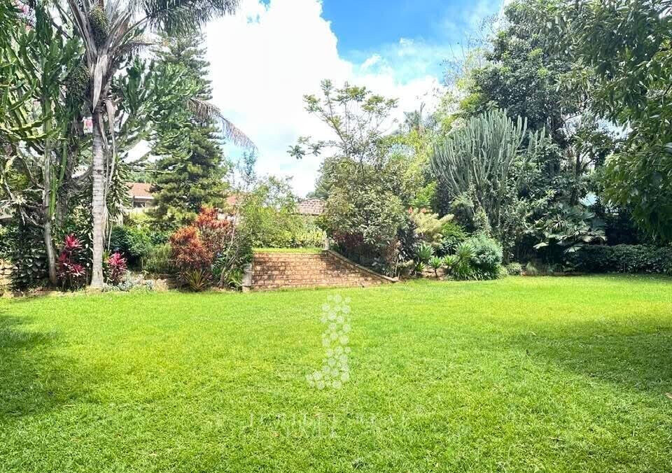 8BR Mansion with Garden at KSh 650K