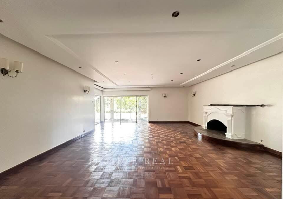 8BR Mansion with Garden at KSh 650K