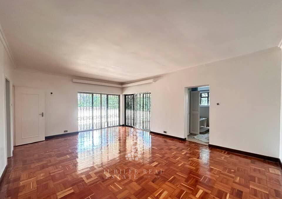 8BR Mansion with Garden at KSh 650K