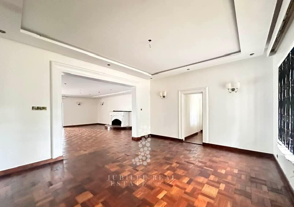 8BR Mansion with Garden at KSh 650K