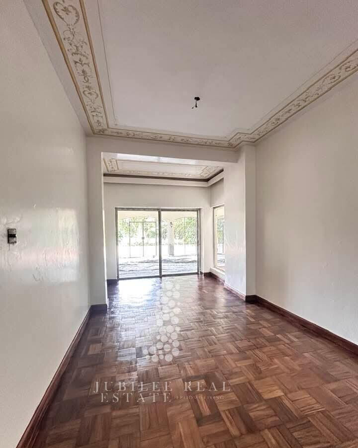 8BR Mansion with Garden at KSh 650K