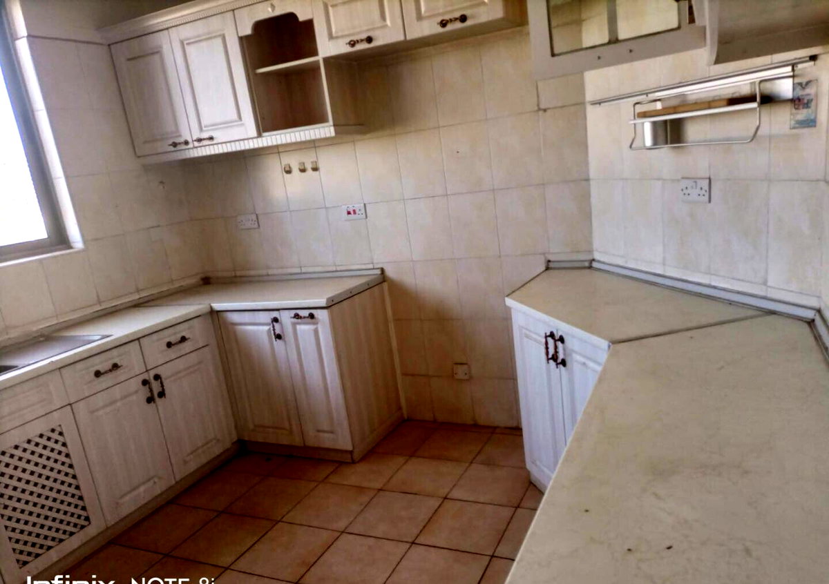 5-Ensuite Townhouse with Fireplace & Study in 6-Unit Gated Estate - Lavington