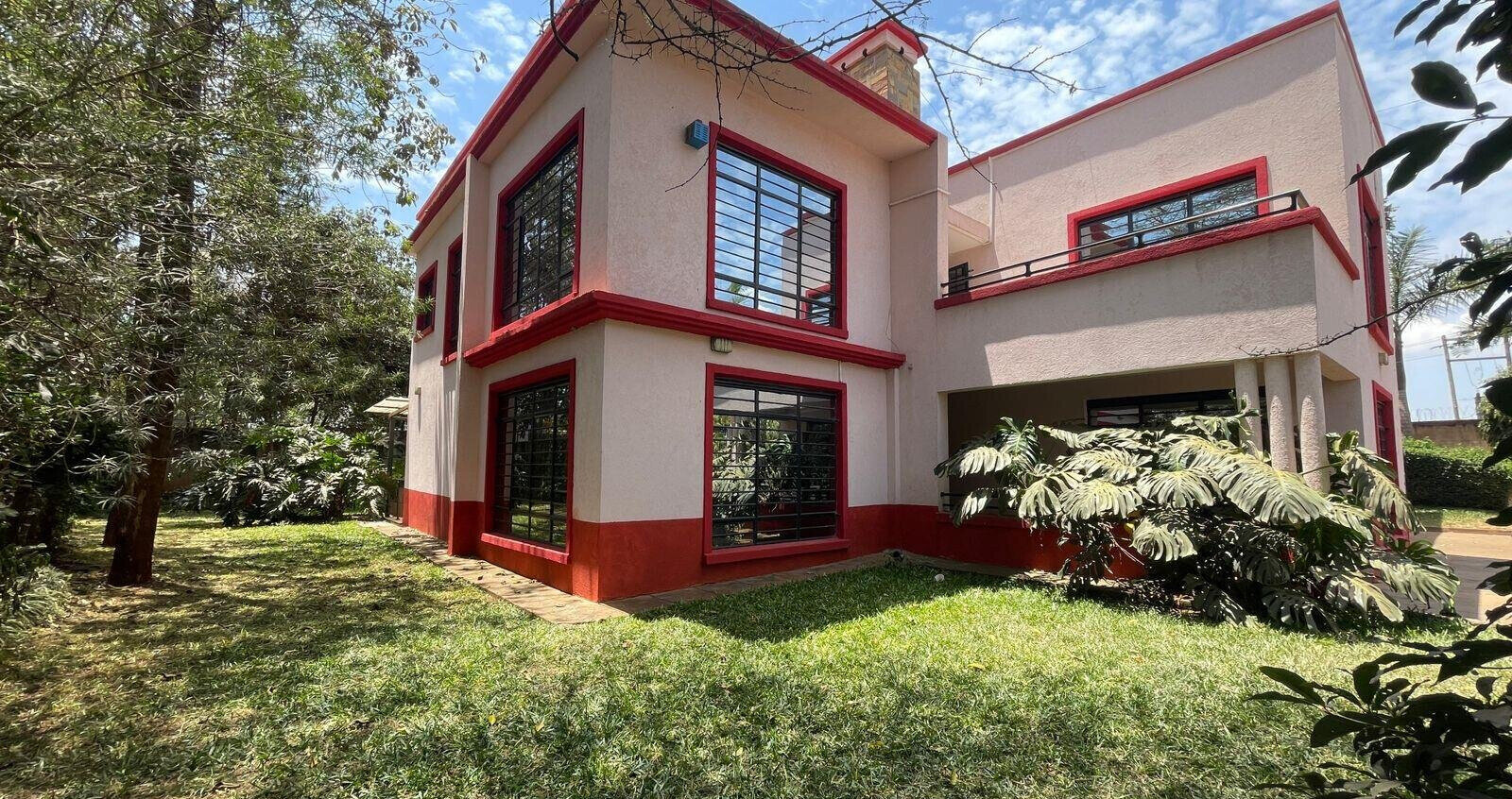 4BR All-Ensuite Villa with Lush Garden & Backup Power - New Runda