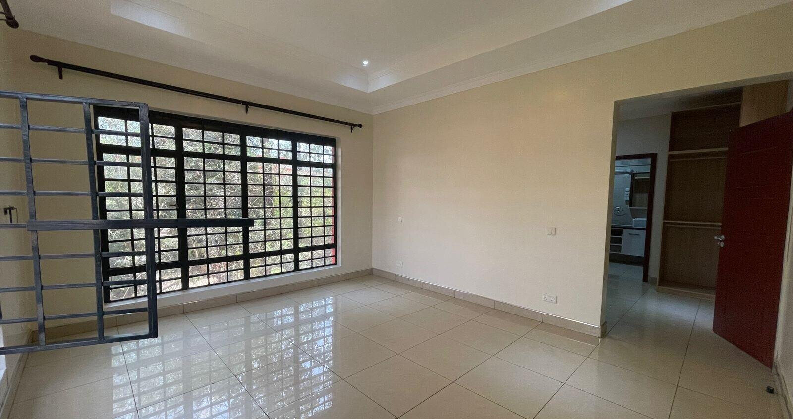 4BR All-Ensuite Villa with Lush Garden & Backup Power - New Runda