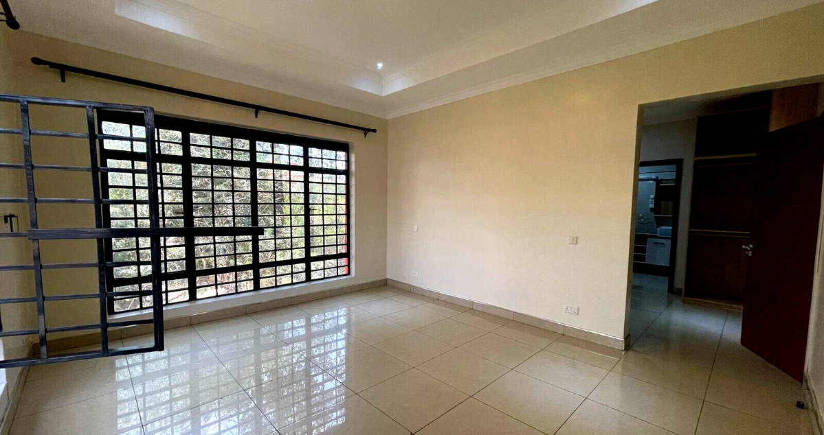 4BR All-Ensuite Villa with Lush Garden & Backup Power - New Runda