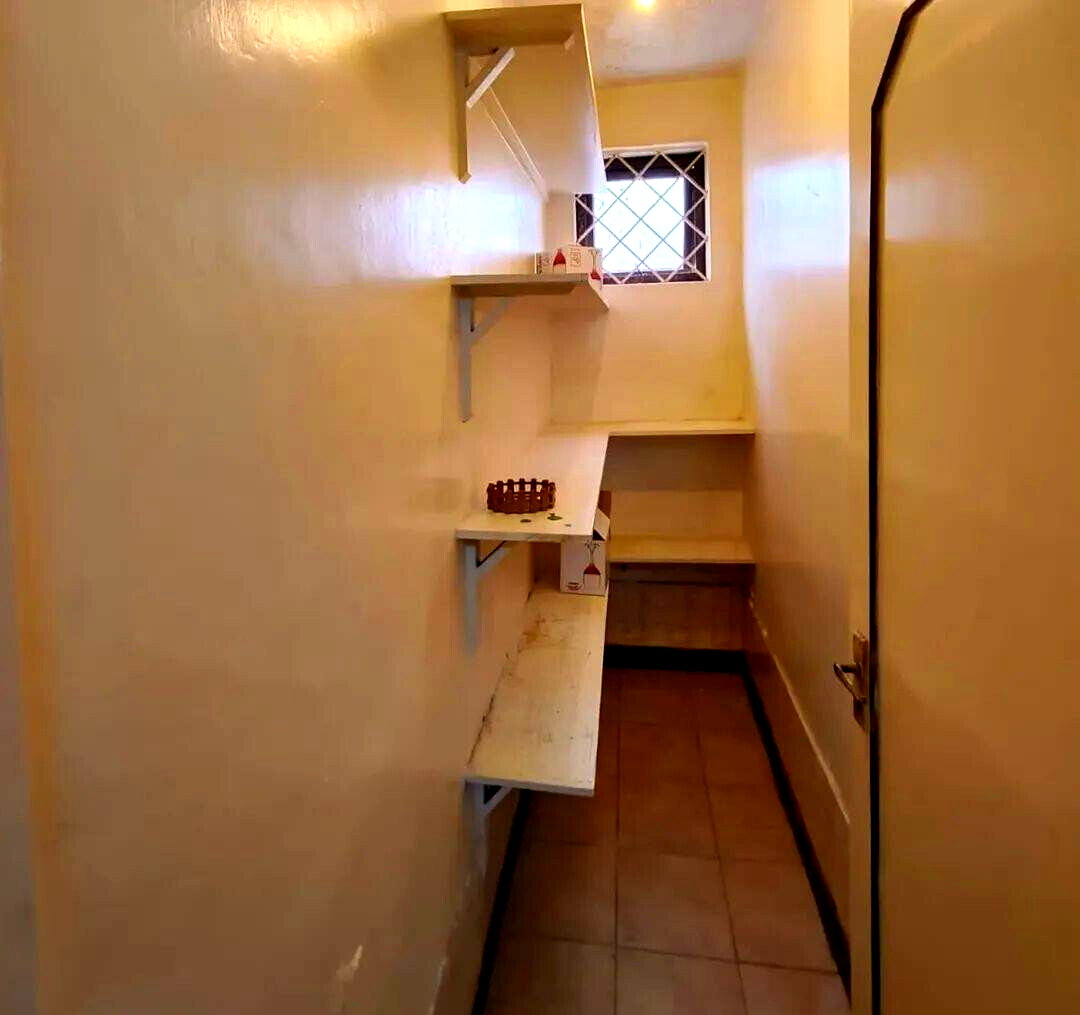 4BR Townhouse with DSQ & Closed Kitchen - Kileleshwa