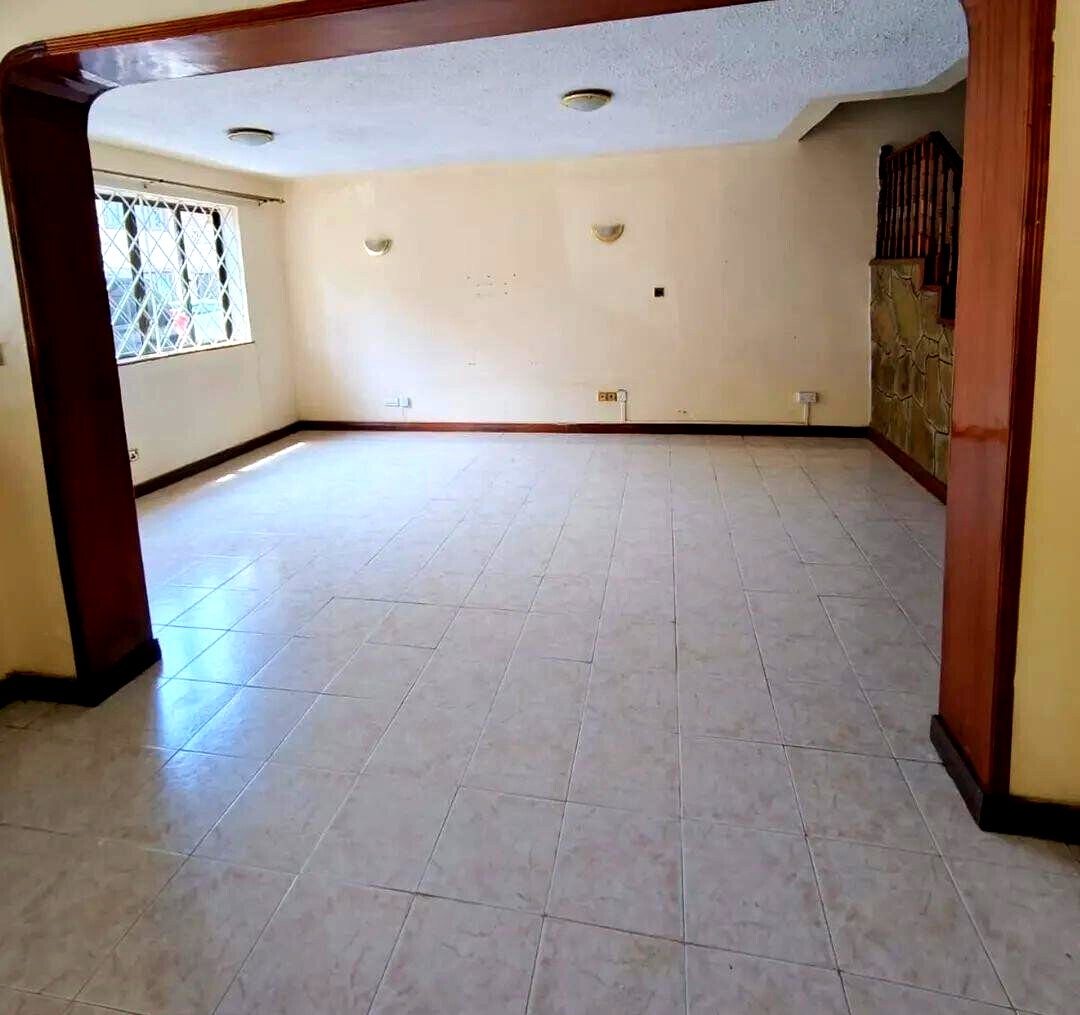 4BR Townhouse with DSQ & Closed Kitchen - Kileleshwa