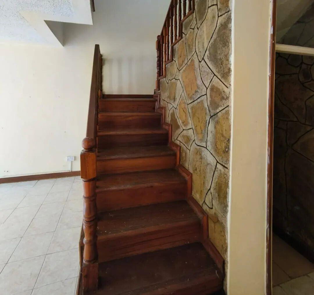 4BR Townhouse with DSQ & Closed Kitchen - Kileleshwa