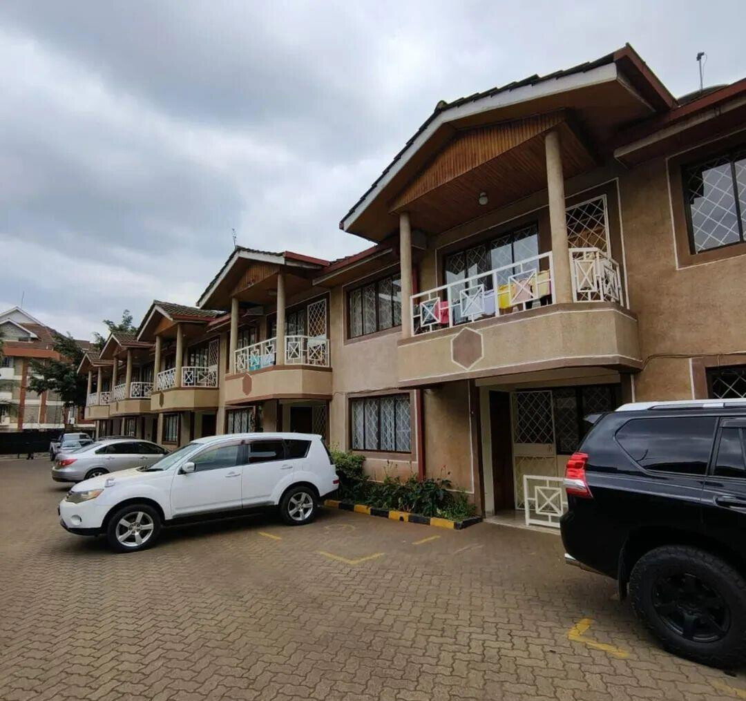 4BR Townhouse with DSQ & Closed Kitchen - Kileleshwa