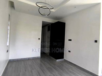 4bdrm Villa in Membley for sale - Image 14