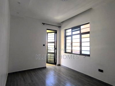 4bdrm Villa in Membley for sale - Image 16