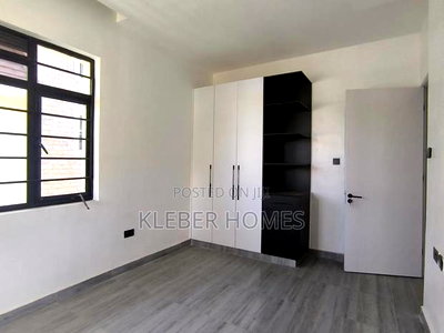 4bdrm Villa in Membley for sale - Image 11