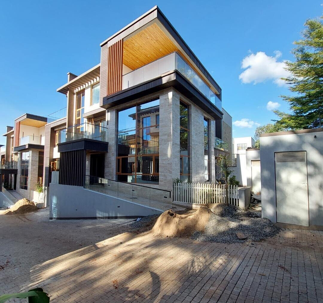 6-Bed Villa with Elevator & Panic Room - Lavington