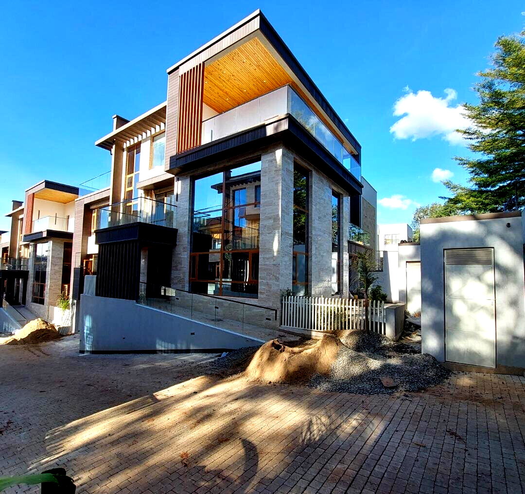 6-Bed Villa with Elevator & Panic Room - Lavington