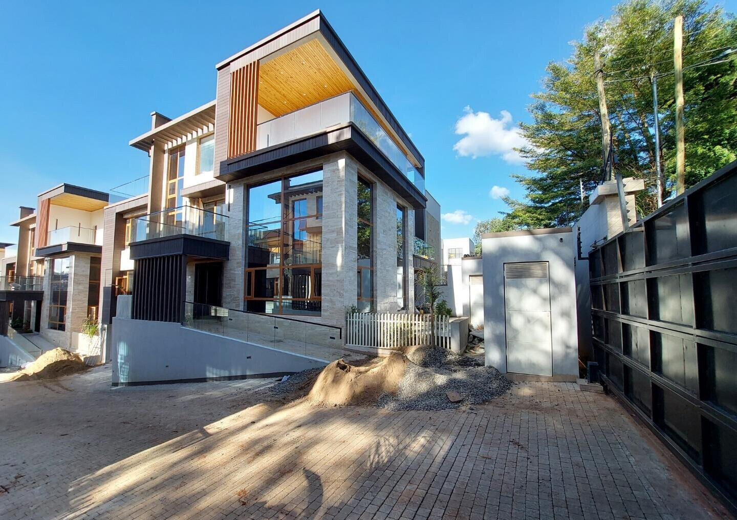 6-Bed Villa with Elevator & Panic Room - Lavington