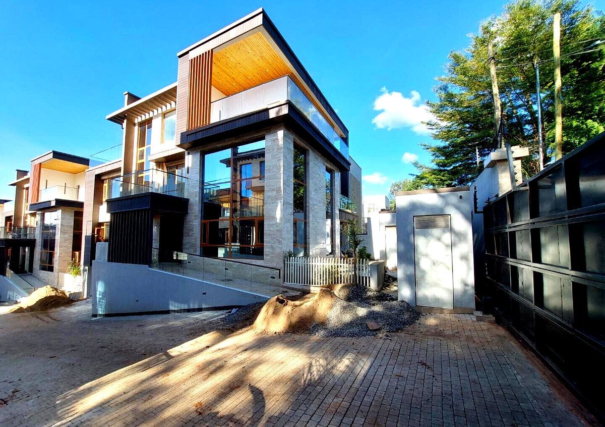 6-Bed Villa with Elevator & Panic Room - Lavington