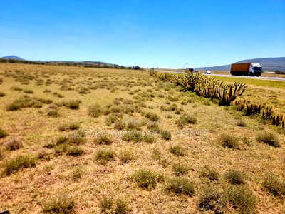 Get 1 Acre of Land That's Touching Tarmac for Just 6.5m - Image 2