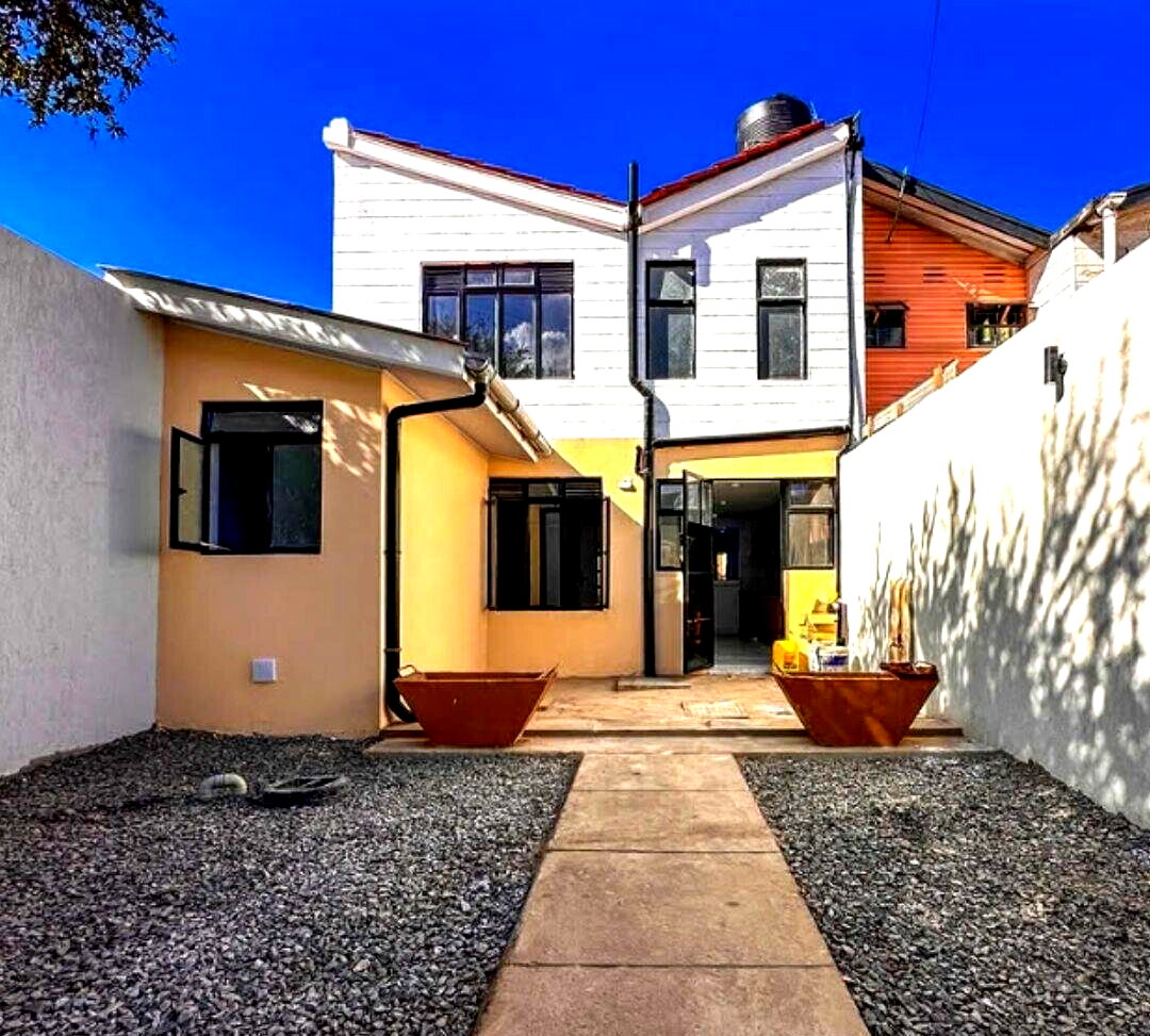 Fully Renovated 4BR Townhouse in Gated Compound - BuruBuru