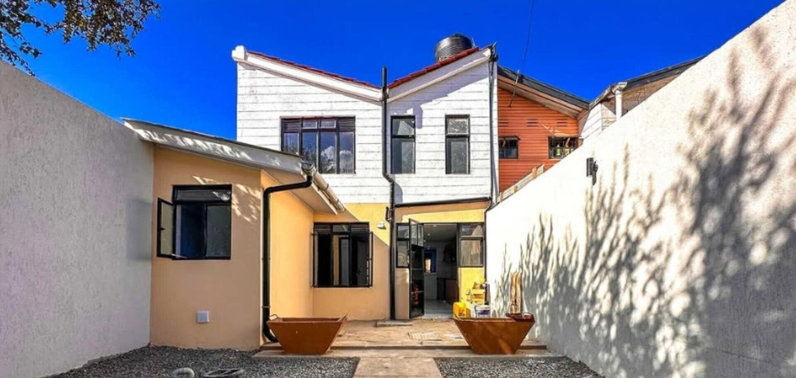 Fully Renovated 4BR Townhouse in Gated Compound - BuruBuru