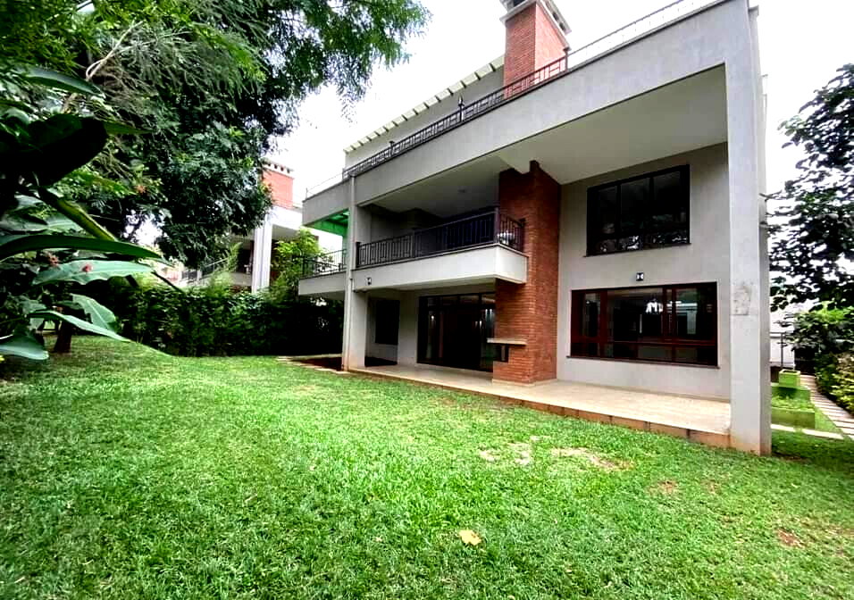 5-Ensuite Villa with DSQ & Generator in Leafy Lavington