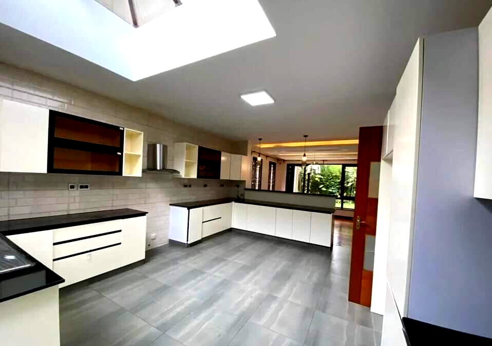 5-Ensuite Villa with DSQ & Generator in Leafy Lavington