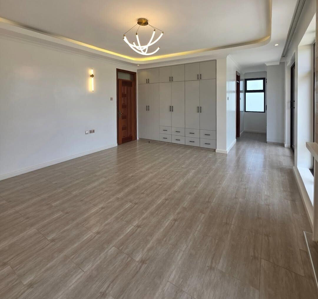 4BR All-Ensuite Townhouse with Pool & Gym - Kitengela Phase 1