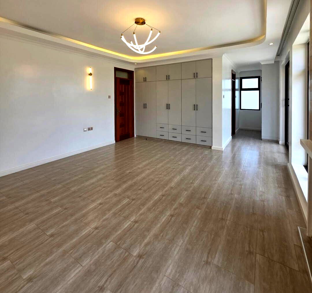 4BR All-Ensuite Townhouse with Pool & Gym - Kitengela Phase 1