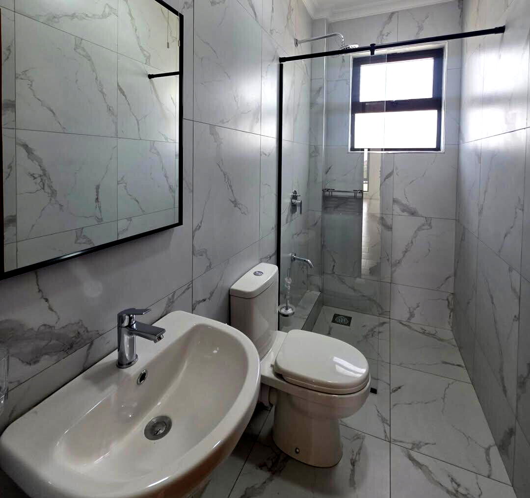 4BR All-Ensuite Townhouse with Pool & Gym - Kitengela Phase 1
