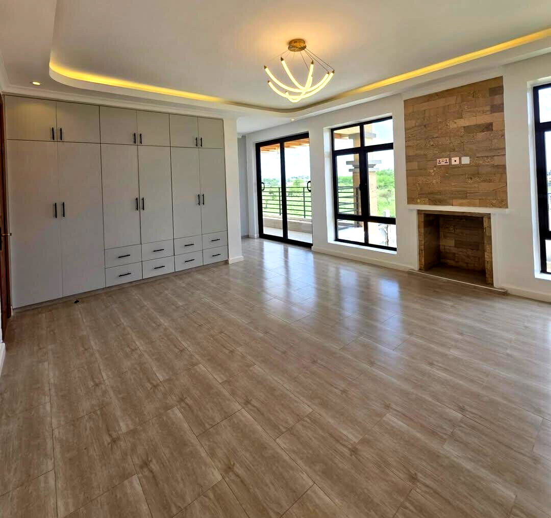 4BR All-Ensuite Townhouse with Pool & Gym - Kitengela Phase 1